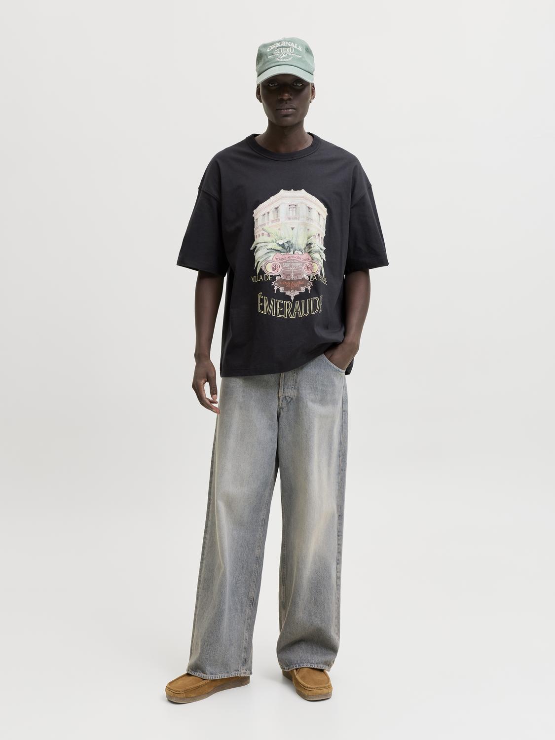 model_shot-front_full